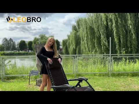 Крісло шезлонг розкладне Leobro Zero Gravity до 150 кг зі столиком і подушкою, коричневий, видео 1