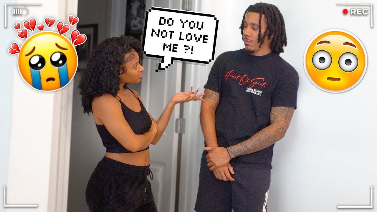 Я НЕ ГОВОРЮ, ЧТО ЛЮБЛЮ ТЕБЯ В ТОТ ЖЕ СЛУЧАЙ, КОГДА МОЯ ДЕВУШКА УХОДИТ, ЧТОБЫ ПОСМОТРЕТЬ НА ОНА!! ...