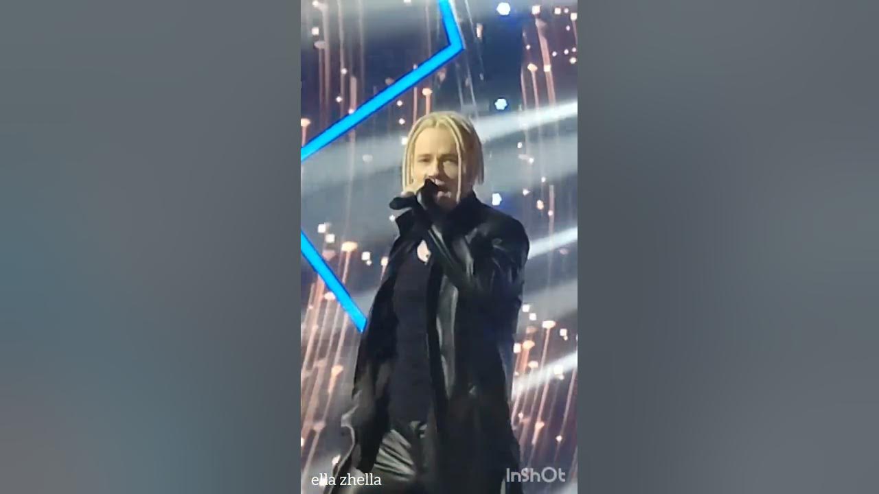 Песня года 2025 шаман скандал видео На певце SHAMAN загорелась шинель во время концерта на фестивале "Таврида.Арт" -