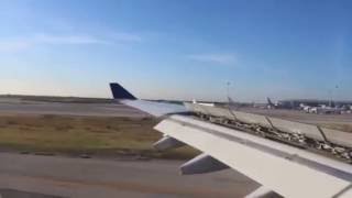 Delta airlines airbus a330-300 landing in barcelona