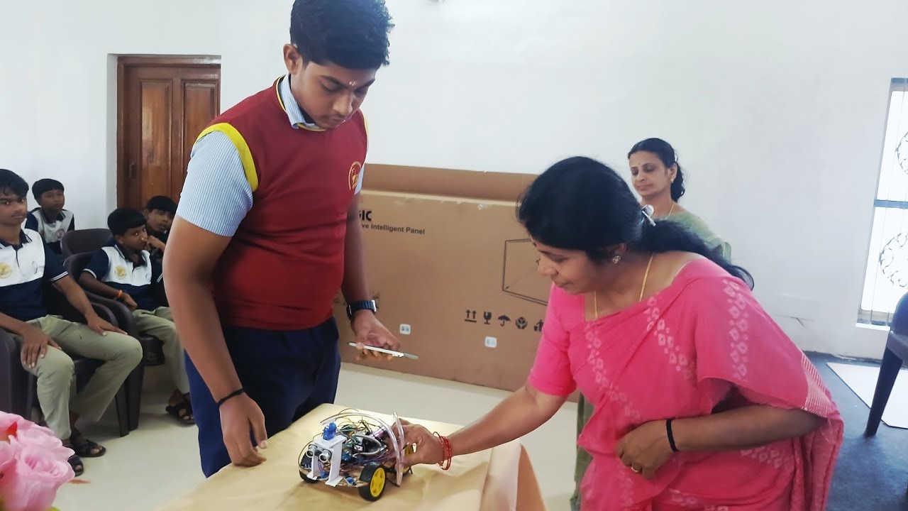 Robo expo 26  by Little Kites  KHSS MOOTHANTHARA 