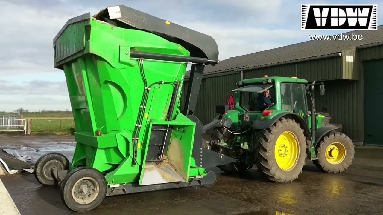 VDW Constructie Agricultural Machinery, zelfladende voedermengwagen