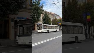 Autobuz Irisbus agora S E3 #684 pe linia 9 mergând în direcția spre stația memorandumului