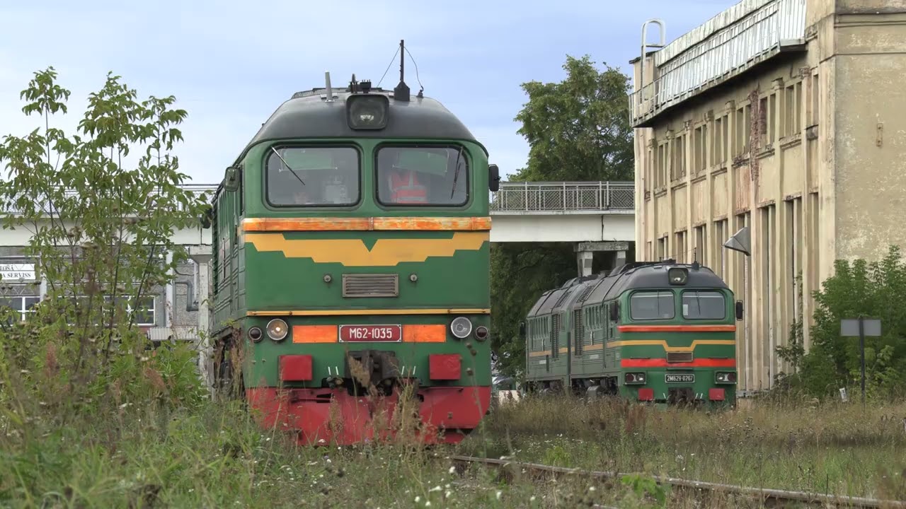 Тепловоз M62-1035 в депо Шкиротава / M62-1035 at Škirotava depot