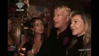 fashiontv | FTV.com - Thomas Kramer Is Mr Disaster Red Carpet