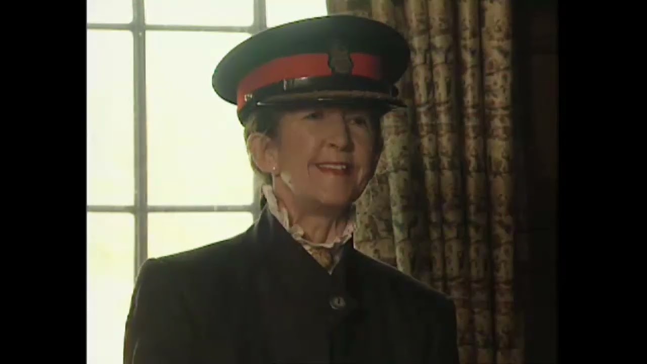 ChuckleVision (S8 EP10) Charm School (Higher Quality)