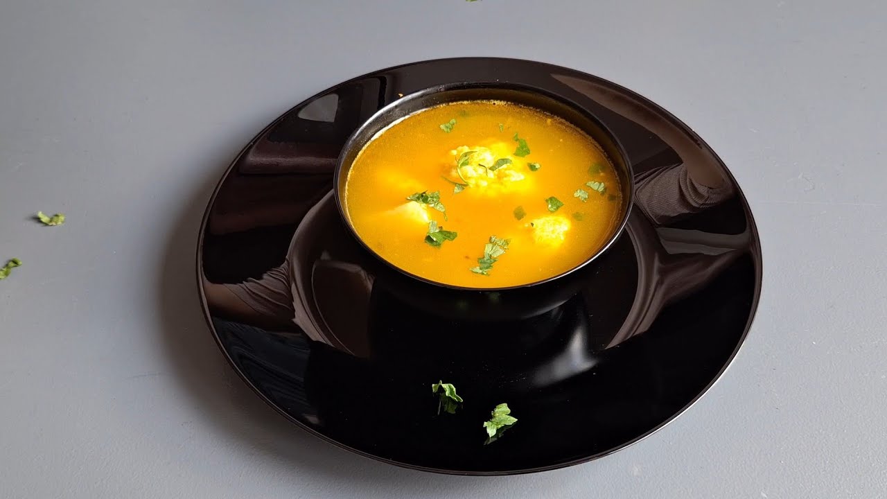 Суп з манними галушками. Soup with Dumplings 