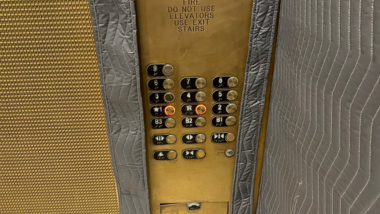 Потрясающие тяговые лифты OTIS в многоквартирном доме - Бетесда, Мэриленд.