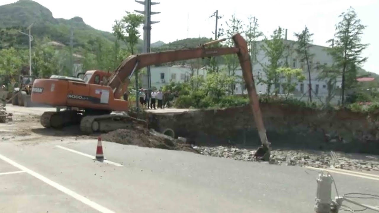 3 killed, 2 missing in metro construction site collapse in E China