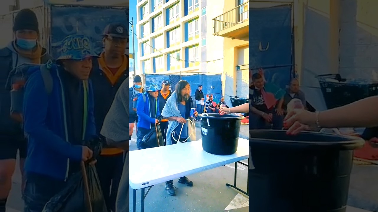 This is America.Society is collapsing.People are suffering.😢😢🇺🇸 