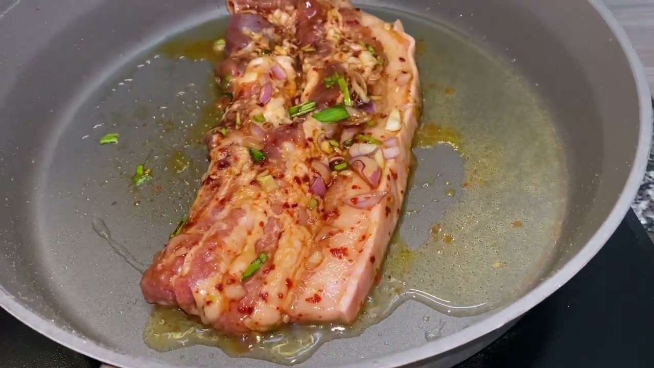 Simple Home Cooking | Sweet Watermelon & Juicy Pan-Seared Pork with Thai Sauce