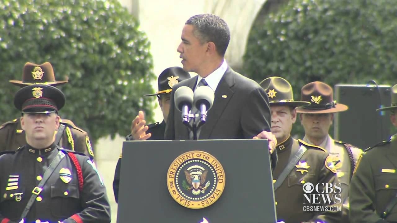 Obama honors fallen police officers