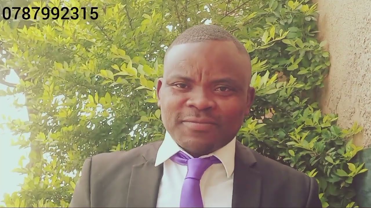 Uyu muhanuzi agarukanye amavuta akaze ari gukora ibitangaza abantu bagakira!!!!!