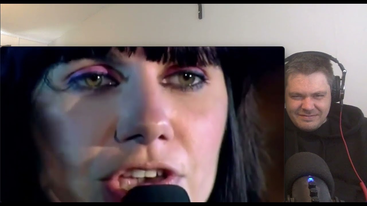 P J Harvey - Uh Huh Her - Live Performance