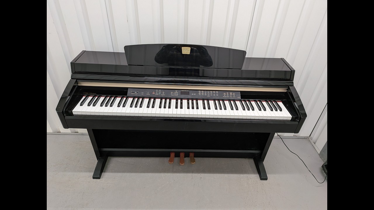 Yamaha Clavinova CLP-230PE piano +stool polished ebony glossy