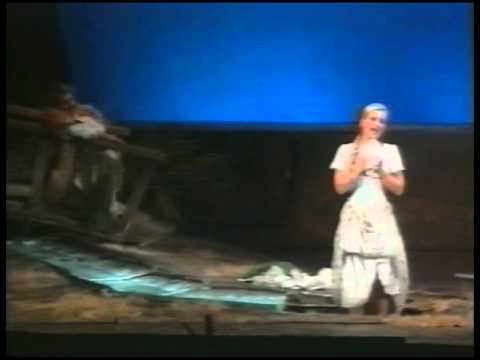 P. Kacsoh: Iluska dala (Janos Vitez) sung by Kornelia Perchy