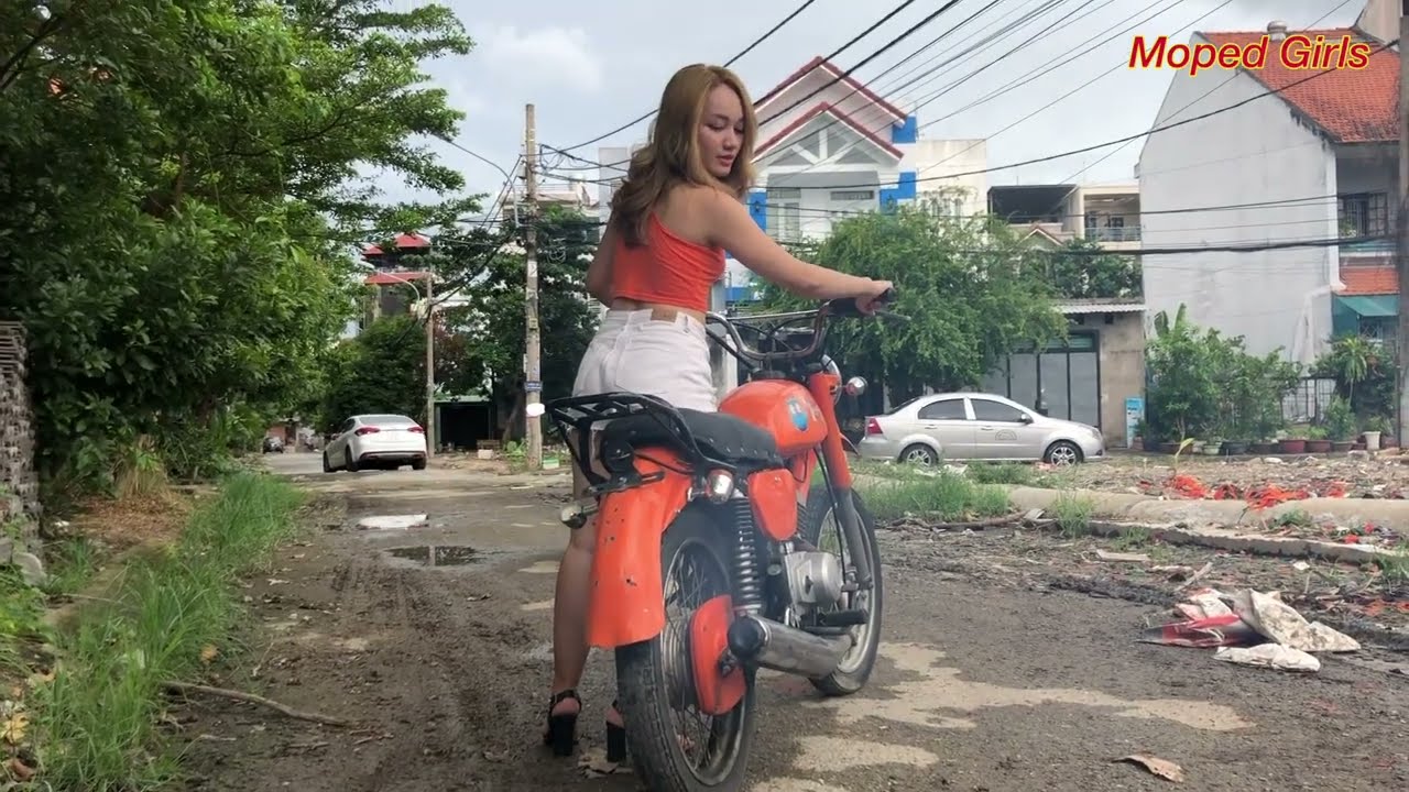 ⚡️ Code 79 ️ Girls Kickstart Bike Minks Kickstart Revv Driver