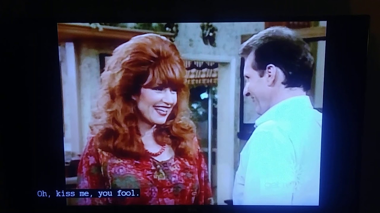 Peggy and Al Bundy kissing 😻 YouTube