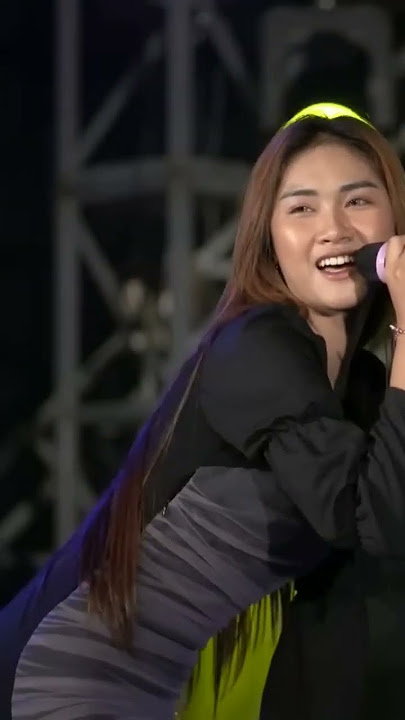 diriku ini hanyalah seorang biduan🤣🤣