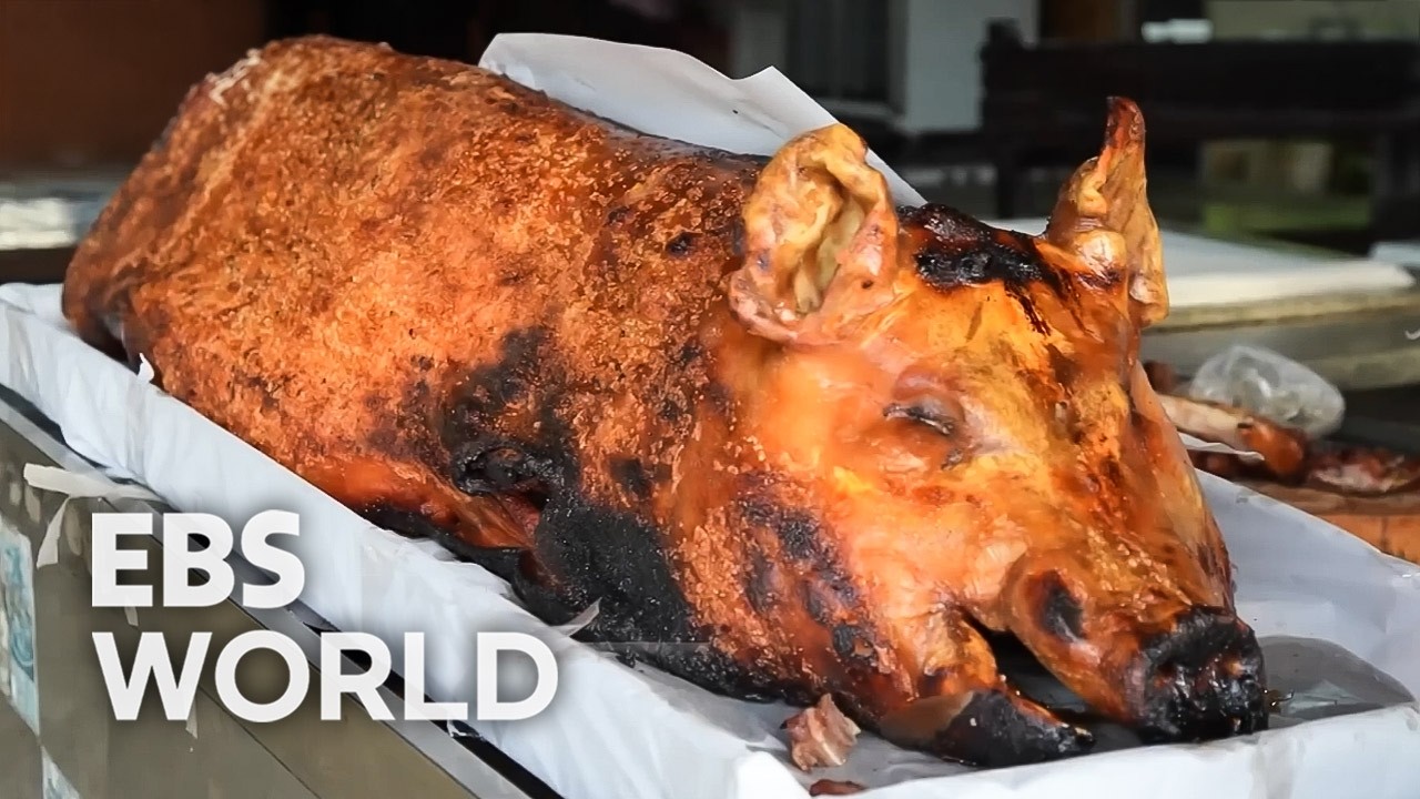 [ENG SUB] People Line Up At Dawn For This Crispy Roast Pig Thailand’s ...
