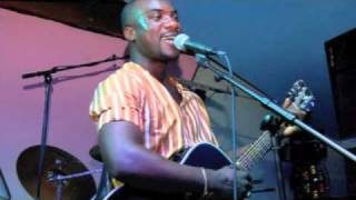 Kwabena Kwabena - Odo Nkoa (Feat. Kofi B)