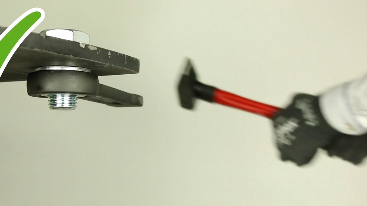 Hands-Free Striking Wrench - Safewrench® - Self-Securing Wrench