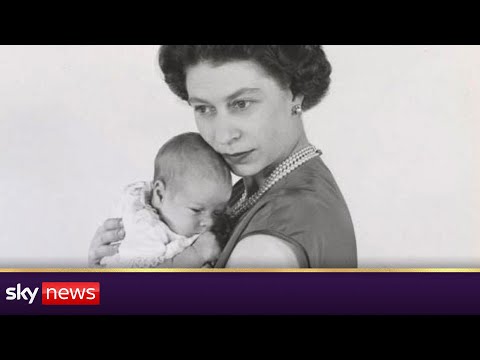 Prince Andrew pays tribute to the Queen