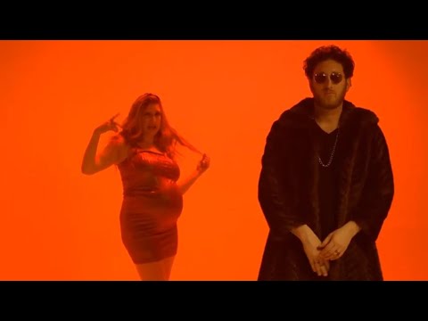 נועה מנור (מארחת את יונתן ברק) - היא בהריון
