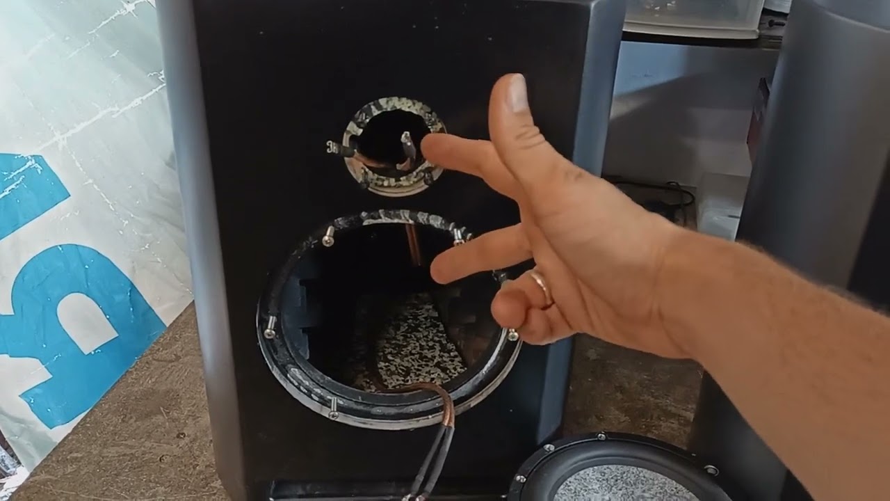 Конец акустических систем на Фокал Утопии - YouTube