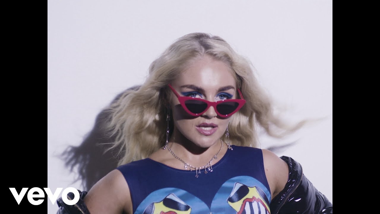 Kelsey Gill - Rob Me Blind (Official Music Video)