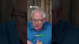 Warren Buffett's HUGE Cash Pile  AI Bubble Warning