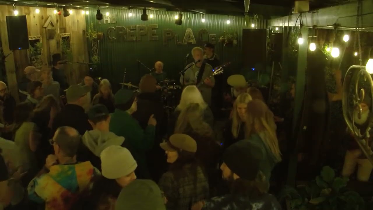 Hartle Gold Band 2026-01-04 Set2 at Crepe Place