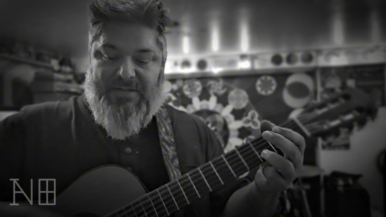 "Trash" [ New York Dolls ] - Ian Leith.   Acoustic cover 