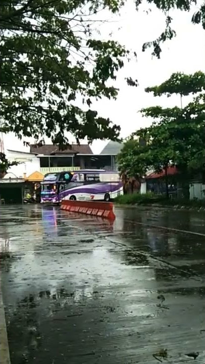 telolet basuri sjm trans *ratu maher* convoi 10 unit sjm trans #bus #telolet #basuri