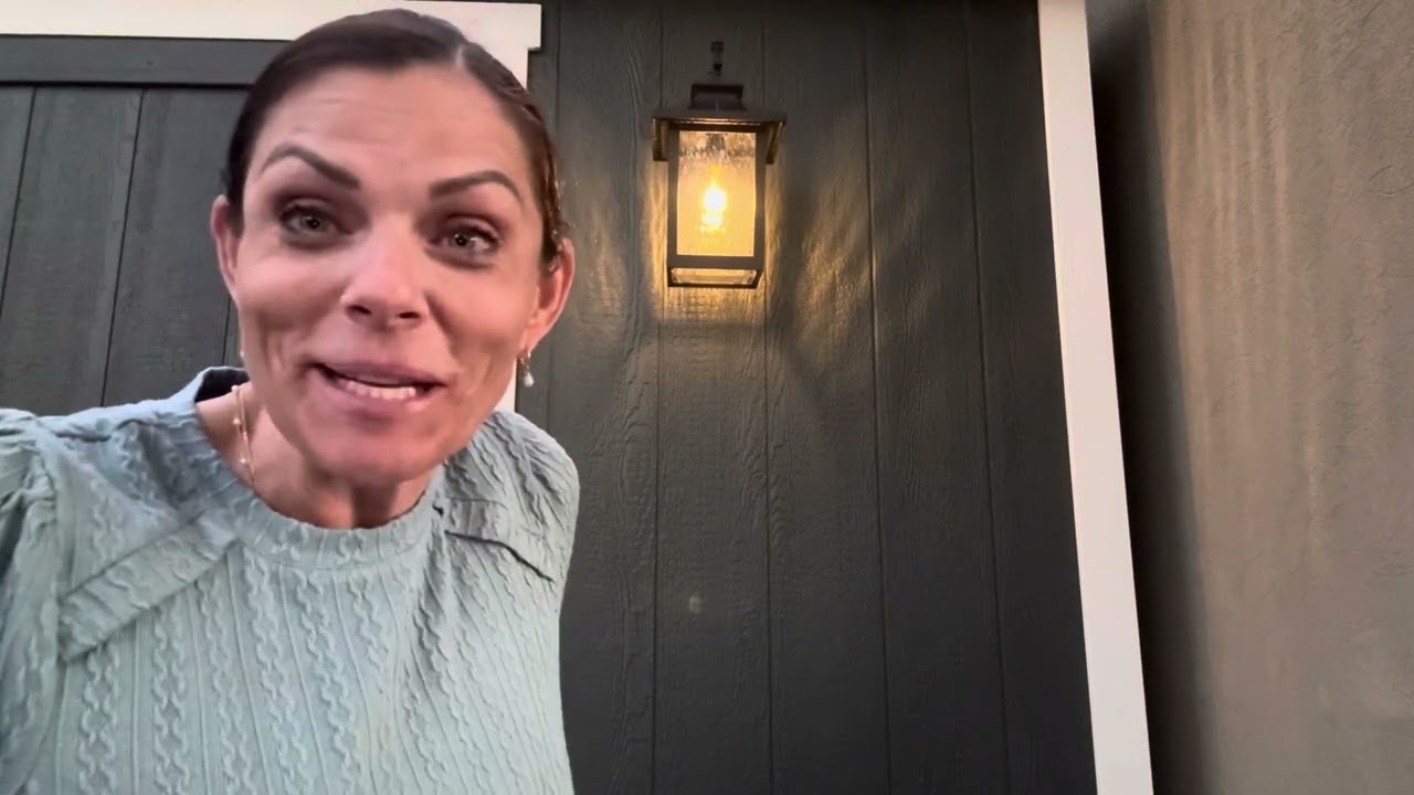 Amazon Home / FEMILA Solar Outdoor Wall Lights / High-quality solar outdoor light ￼