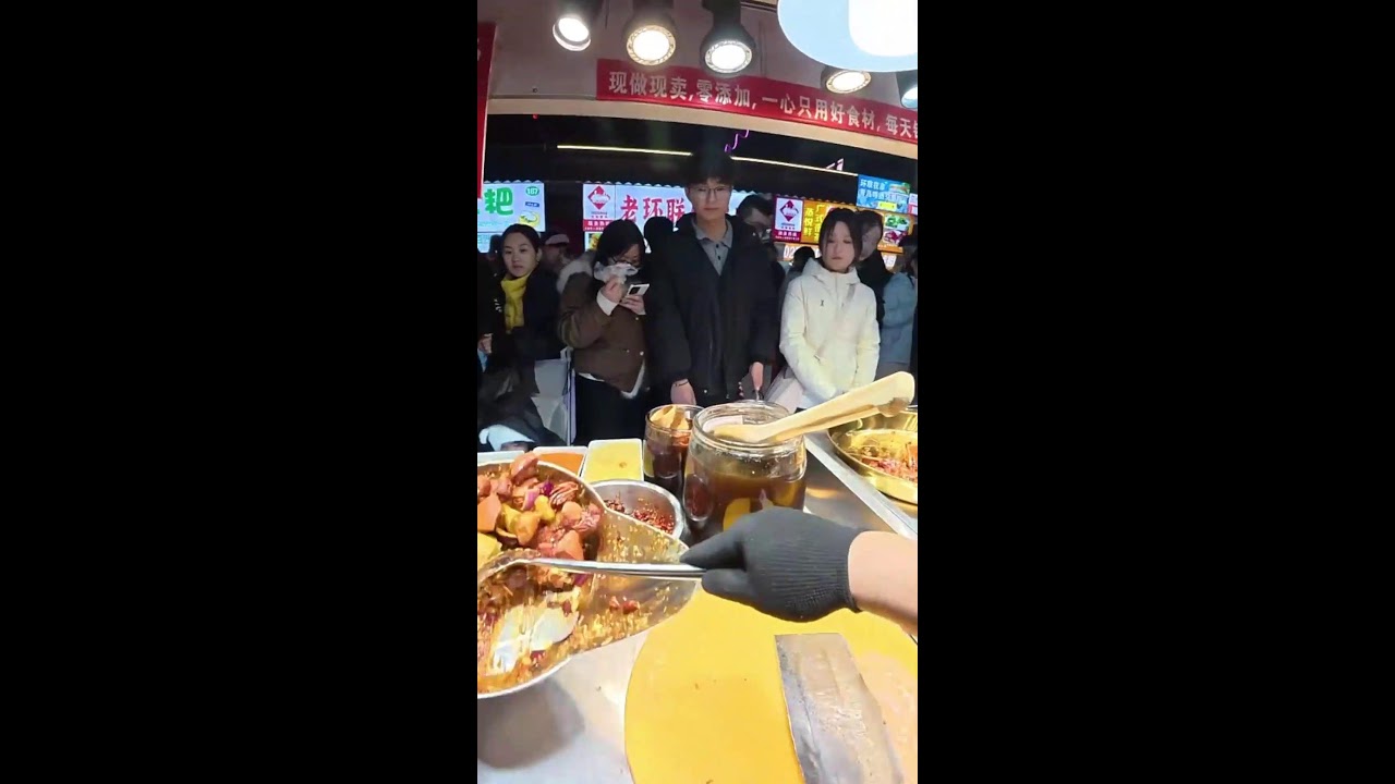 Прямая трансляция уличной еды для Энди