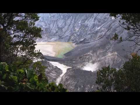 Seruling di Lembah Sunyi_Gito Rollies