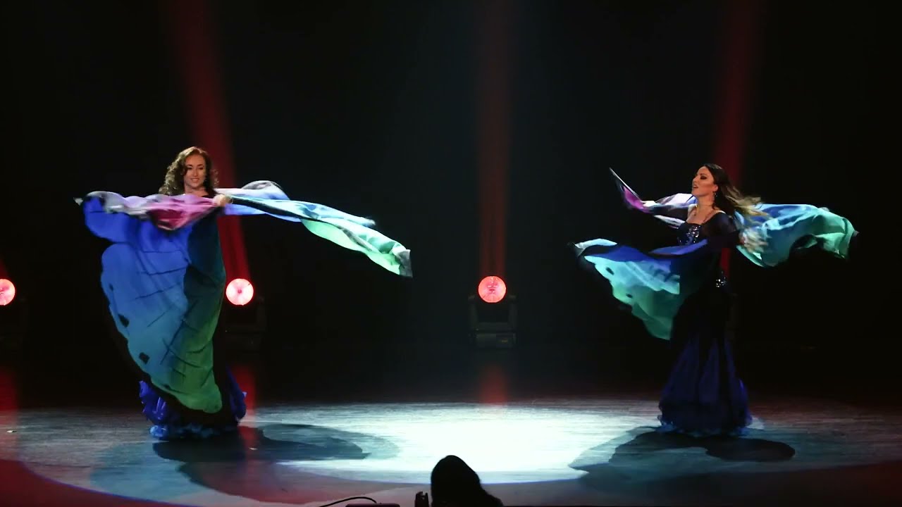 Duo Almas Belly Dance - silk wings - Replay Dance Studio 2022 - 