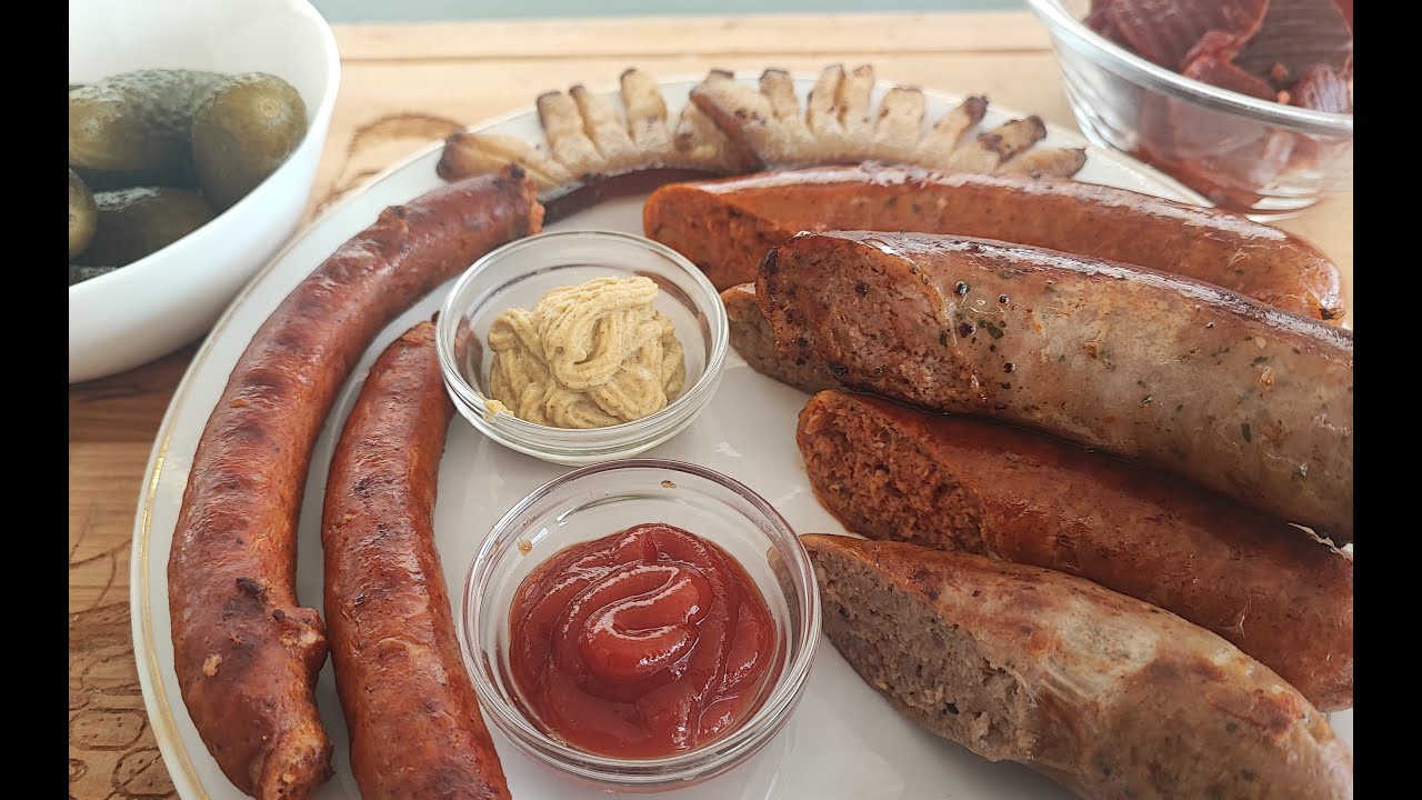 Grillkolbász készítése házilag, egyszerű és gyors