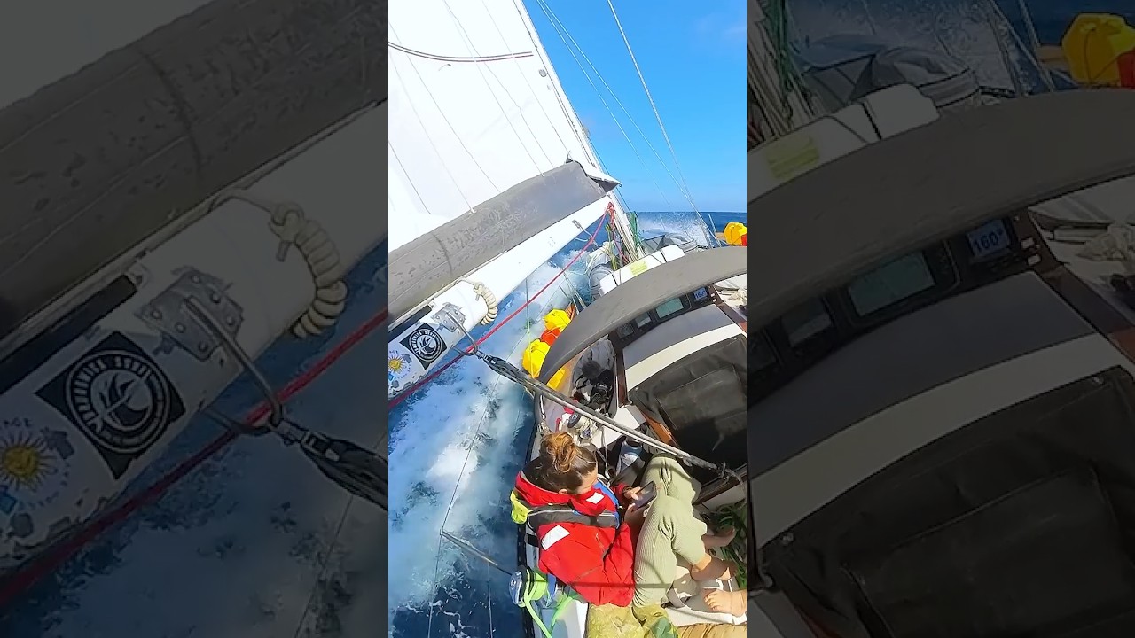 ⁣Our Sailing Hack #sailing