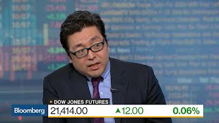 Fundstrat's Tom Lee Sees Market, Earnings Disconnect