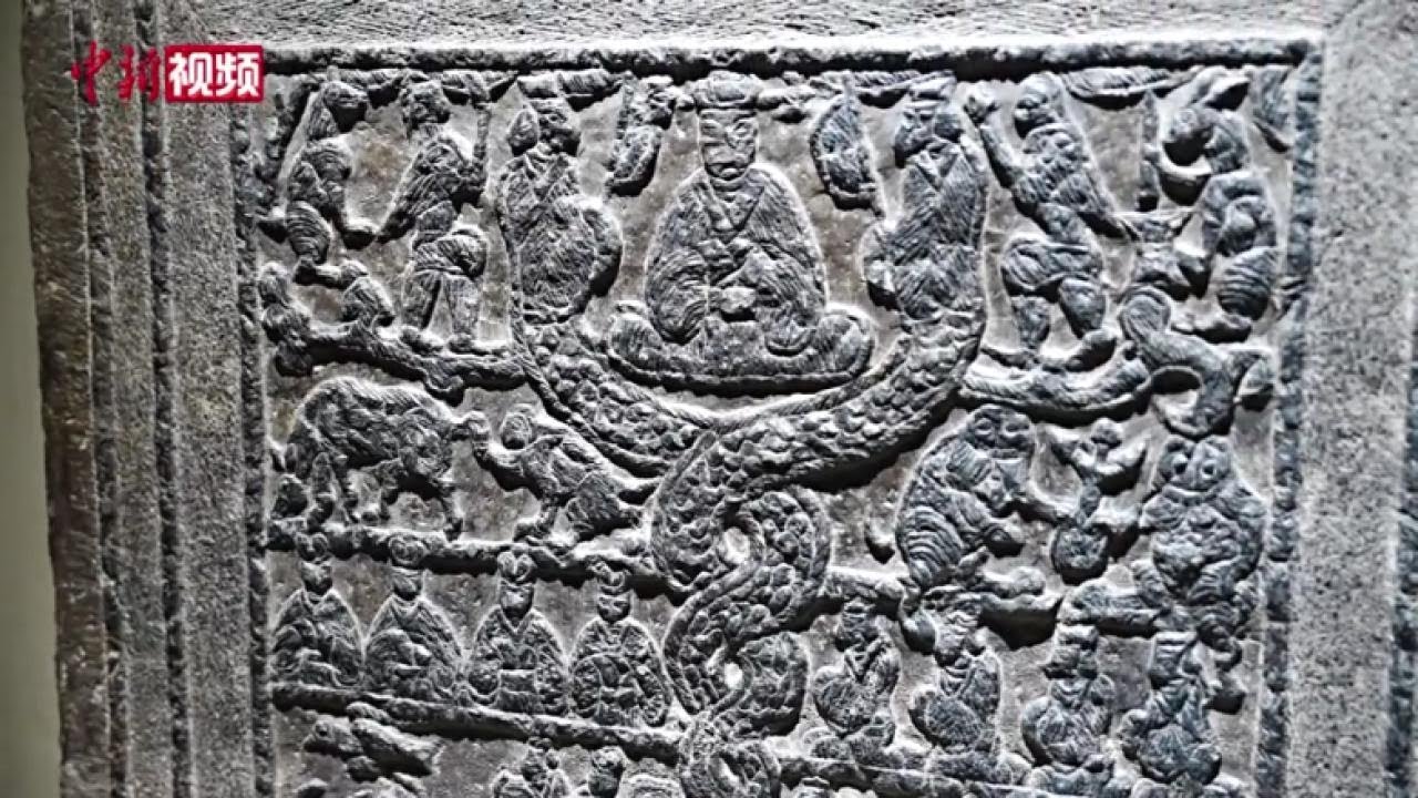 蛇年说蛇】博物馆探秘：人类始祖伏羲女娲为何是“人首蛇身”？ - YouTube