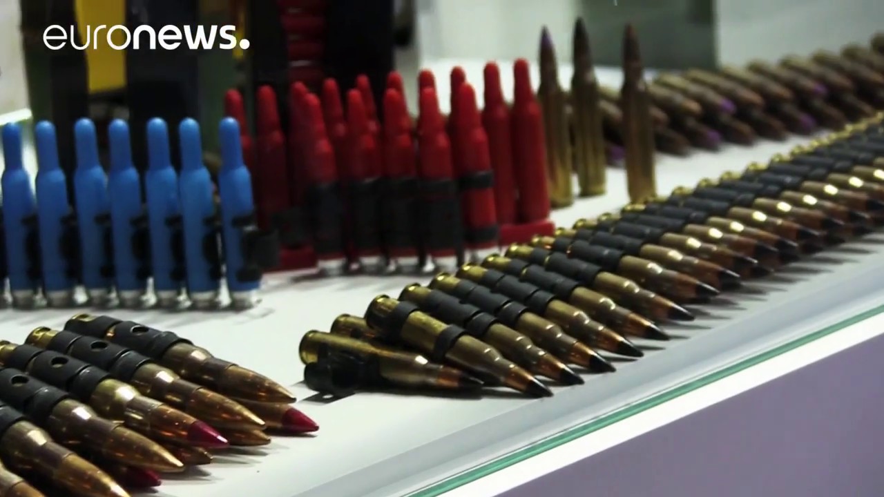 Defence and anti militarism clash in Madrid