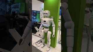 CP AI Roboticsが2足歩行の汎用ヒューマノイドH1と車輪型双腕ロボットC1を発表