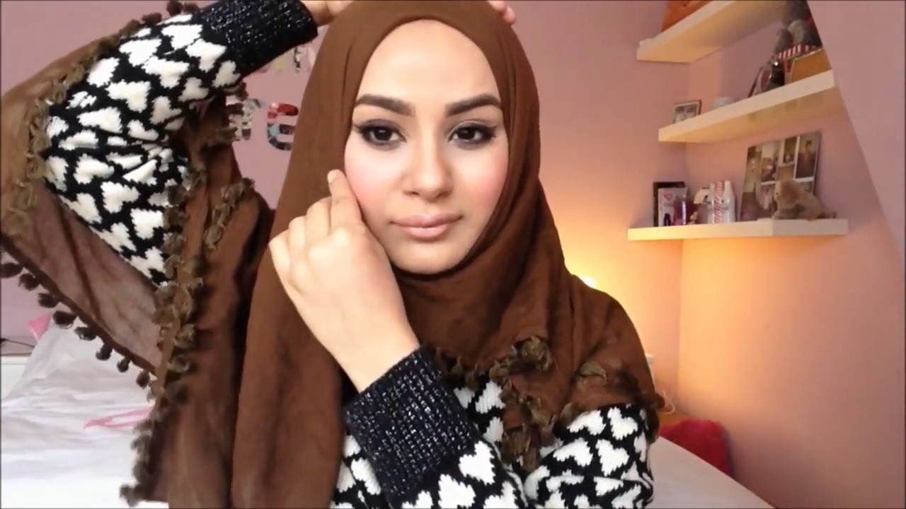 Hijab Tutorial Square Scarf! - YouTube