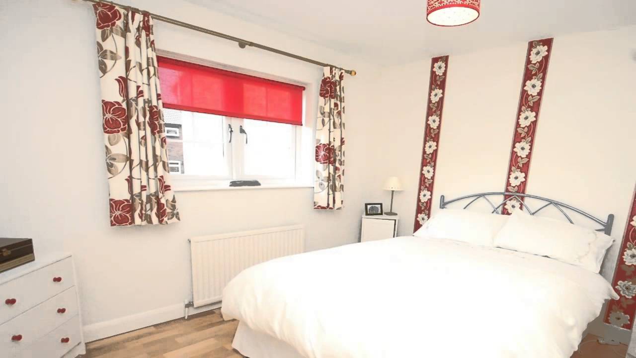 Hollands Walk, Basildon, Essex, SS16