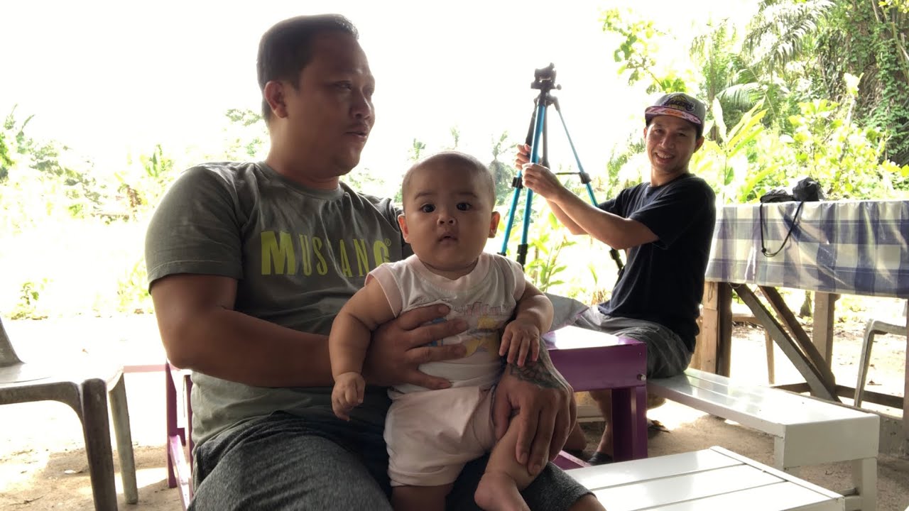 Ada Tetamu Datang Ke Studio.