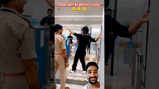 Sharukh khan ki photo copy 😂 #hindisong #bollywood  #comedy #update #bollywoodtunes #sharukhkhan