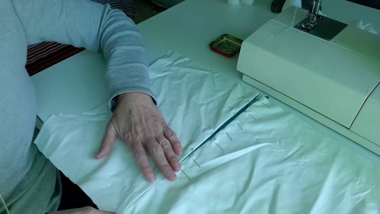 CUCIRE UNA CHIUSURA LAMPO DA GONNA