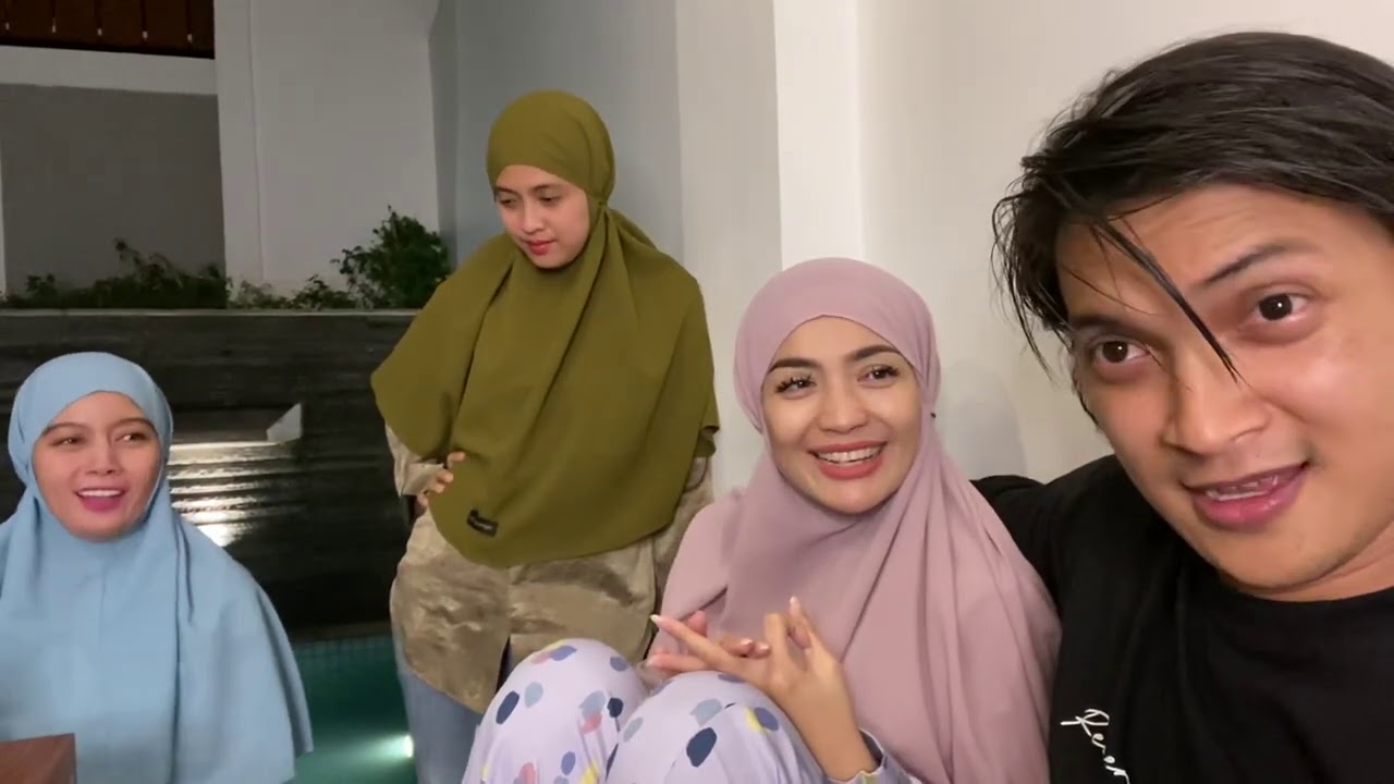 MATA NYA PADA BENGKAK !!